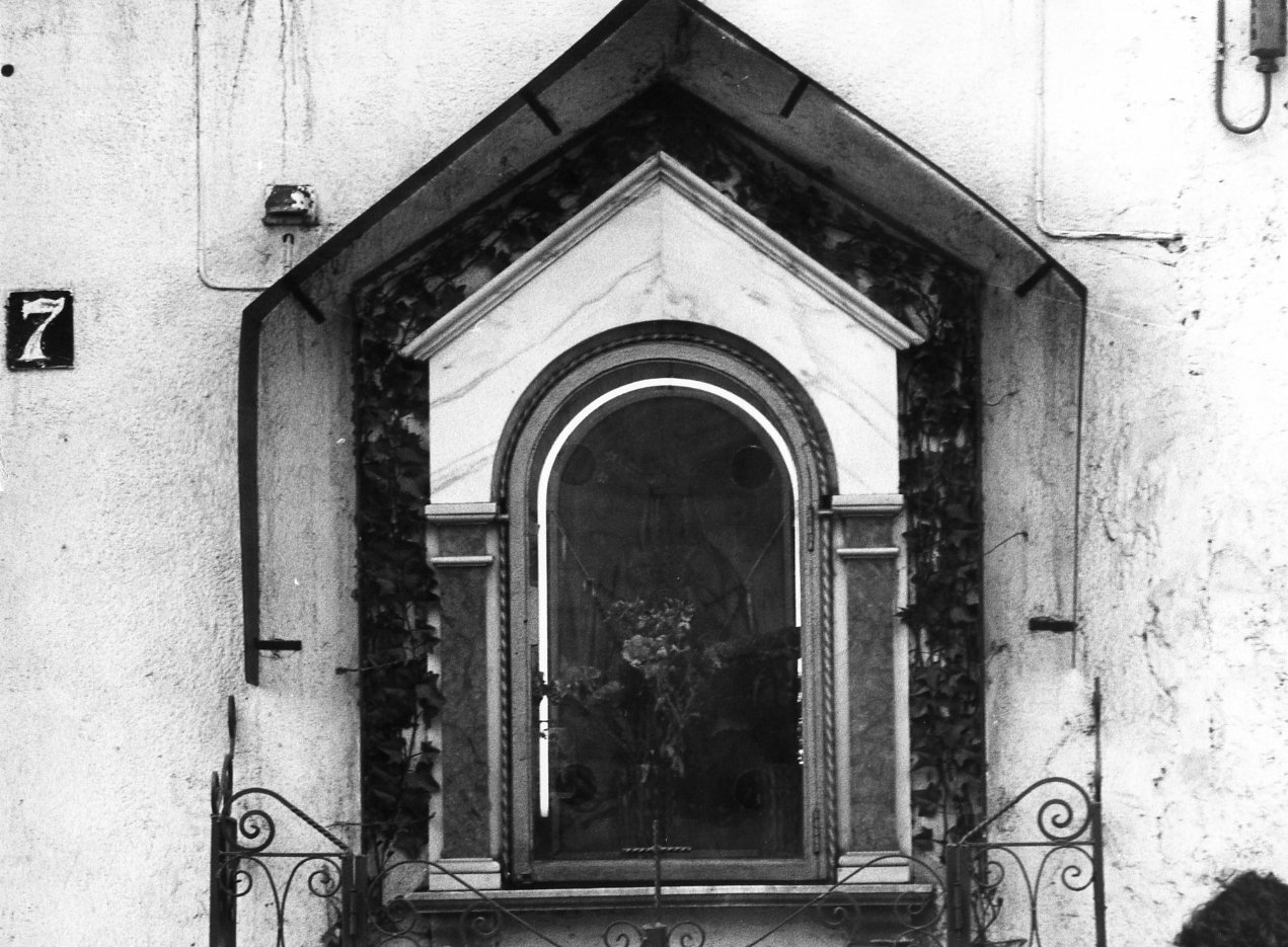 Madonna (edicola) - bottega campana (sec. XIX)