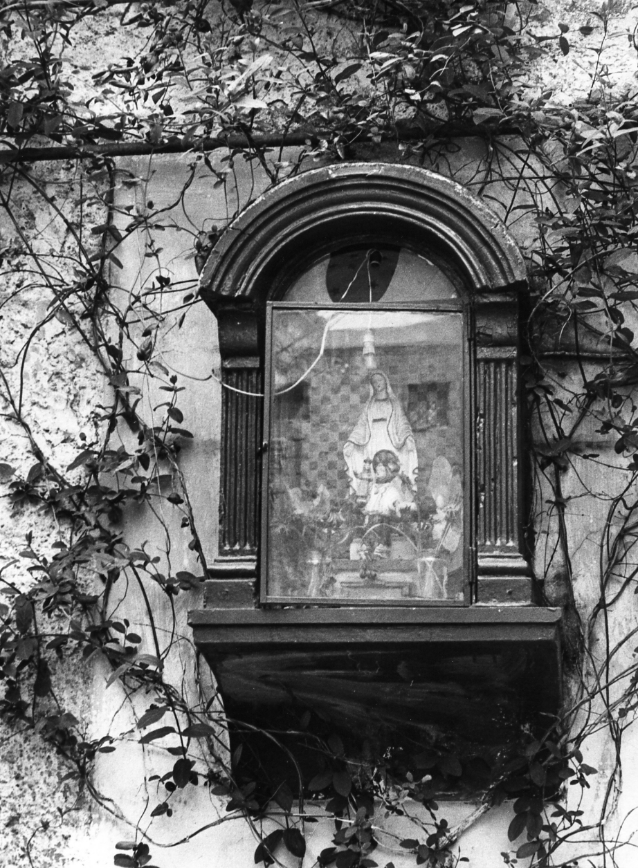 Madonna Immacolata (edicola) - bottega campana (sec. XX)