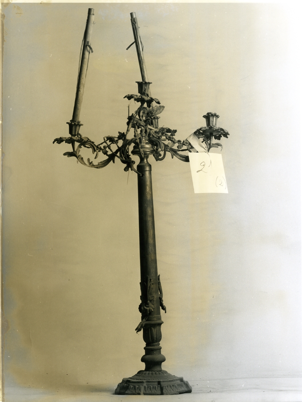 candelabro, serie - bottega napoletana (inizio sec. XX)