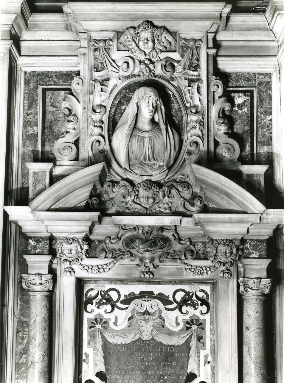 Madonna (rilievo) di Lazzari Ottaviano (sec. XVII)