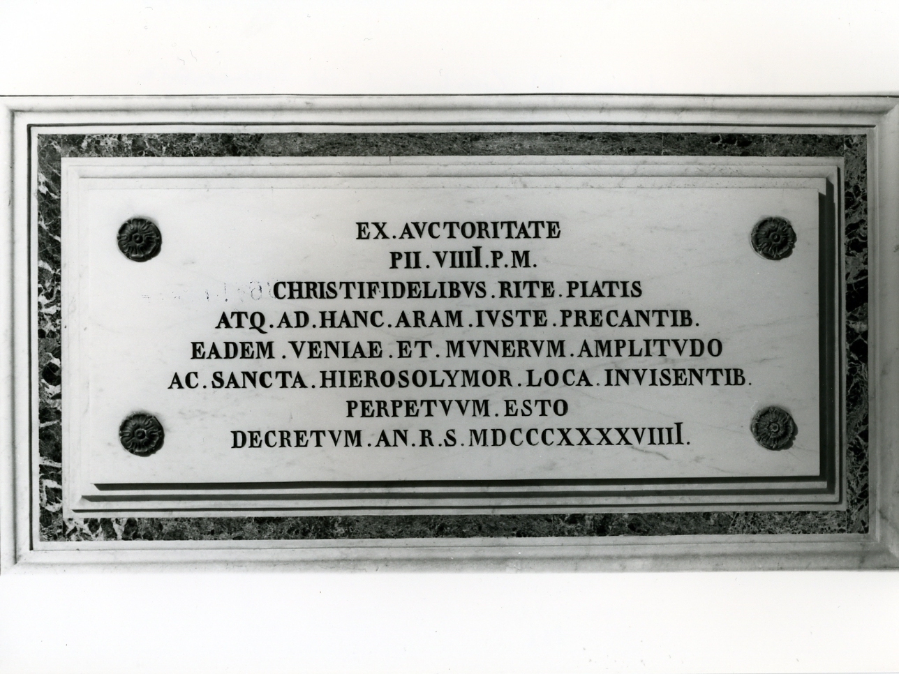 lapide commemorativa - bottega napoletana (sec. XIX)