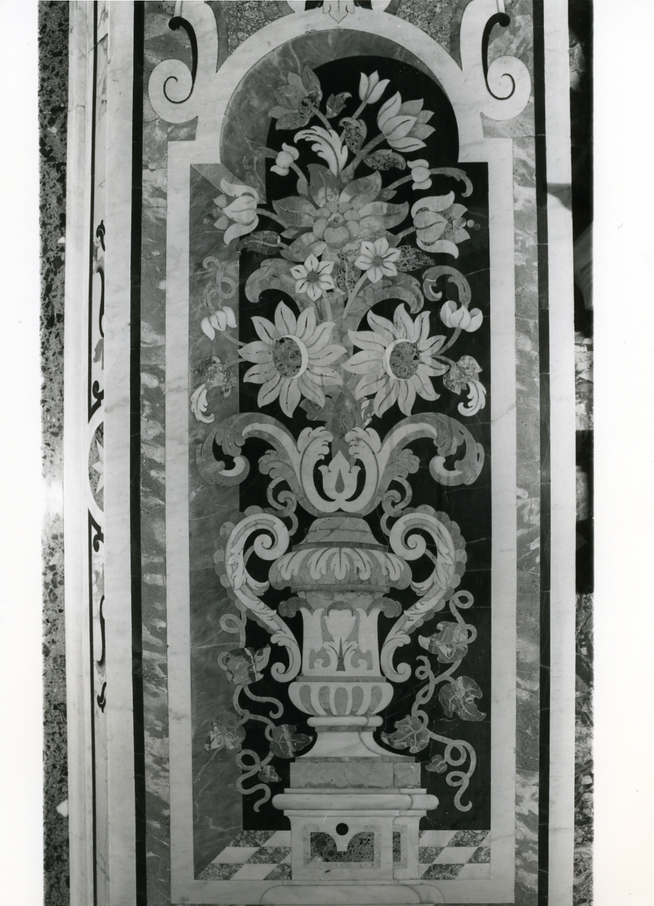 motivi decorativi floreali (decorazione plastica) di Lazzari Jacopo (sec. XVII)