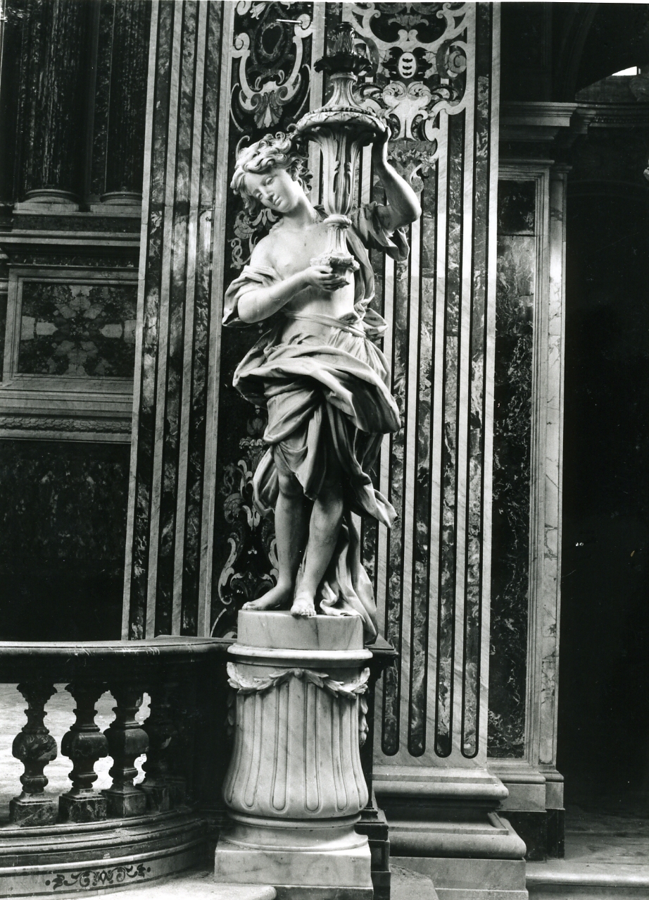angelo reggicandelabro (statua, serie) di Vaccaro Domenico Antonio (sec. XVIII)
