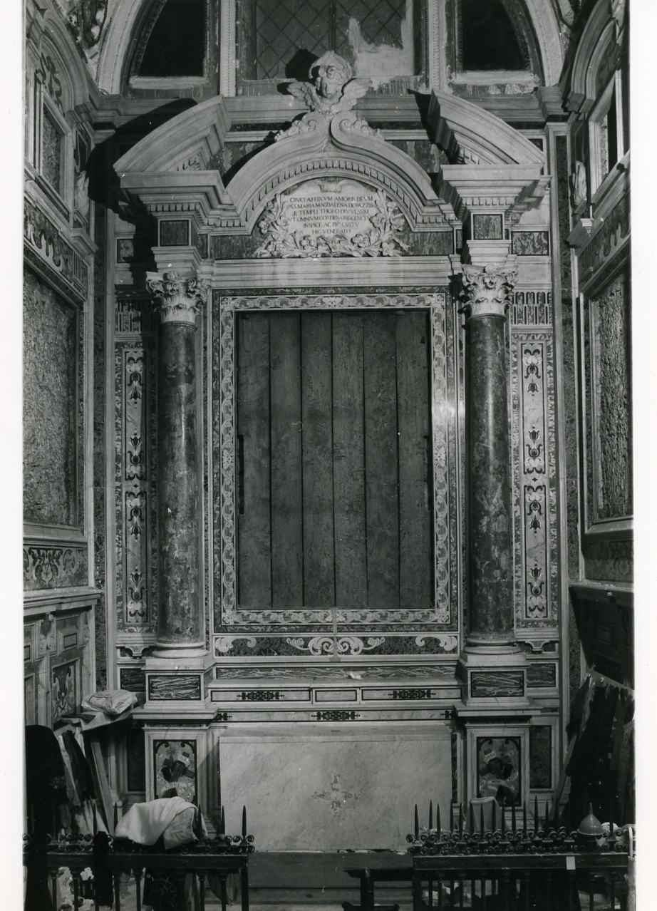 motivi decorativi geometrici (gradino d'altare, elemento d'insieme) di Lazzari Dionisio (prima metà sec. XVII)