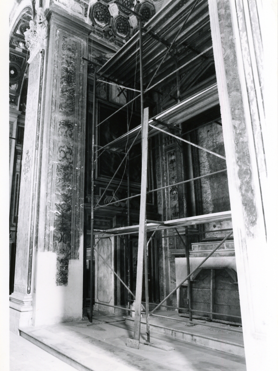 motivo decorativo a finto marmo (decorazione plastico-pittorica, serie) di Lazzari Jacopo (prima metà sec. XVII)