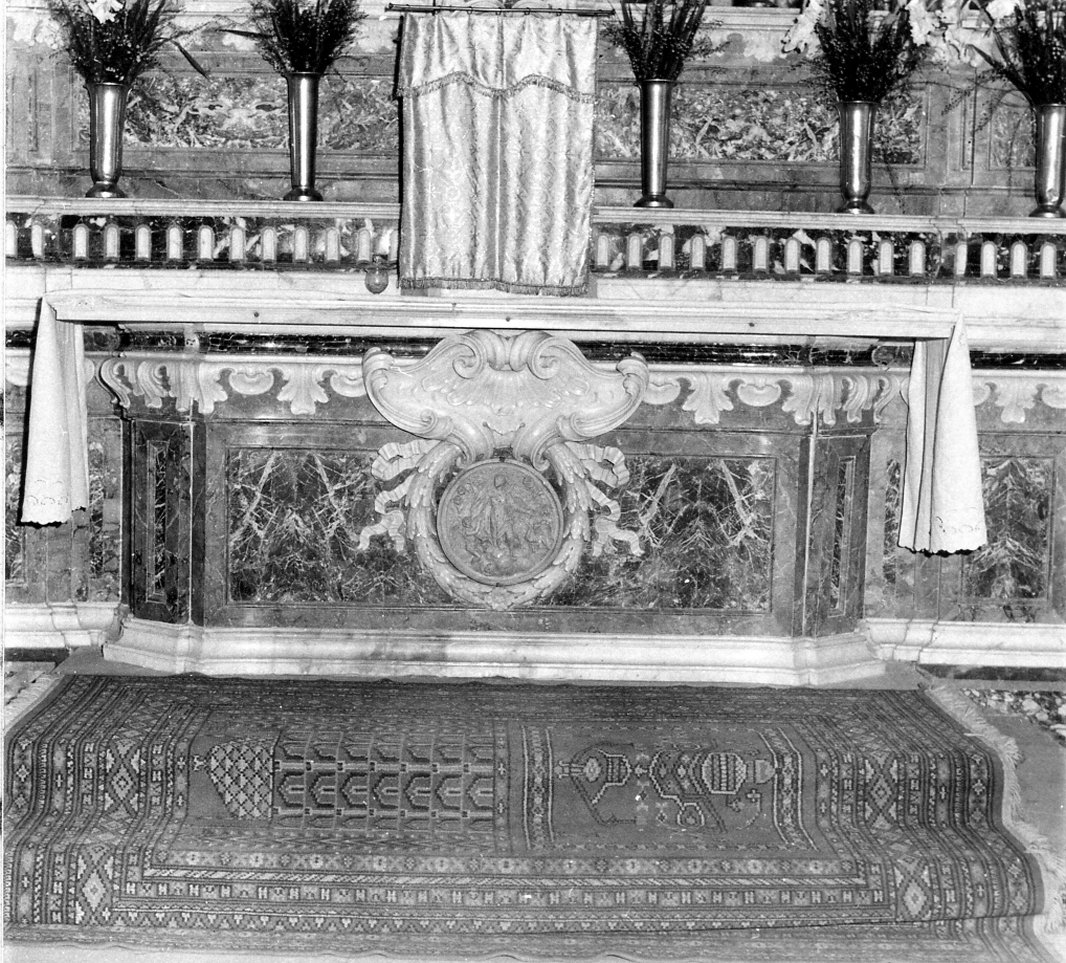 altare maggiore - bottega napoletana (metà sec. XVIII)