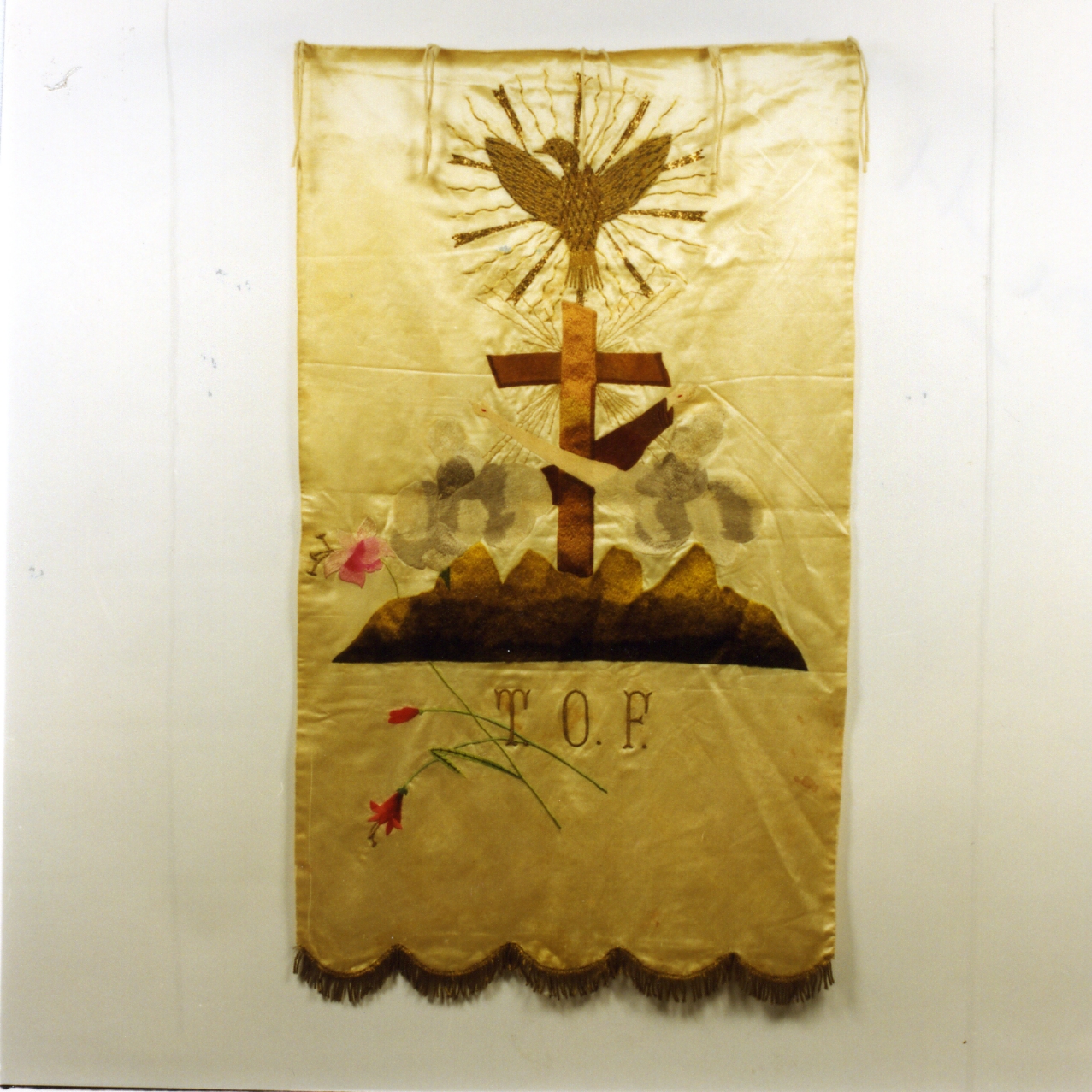 emblema dell'ordine francescano (stendardo processionale) - manifattura Italia meridionale (prima metà sec. XX)