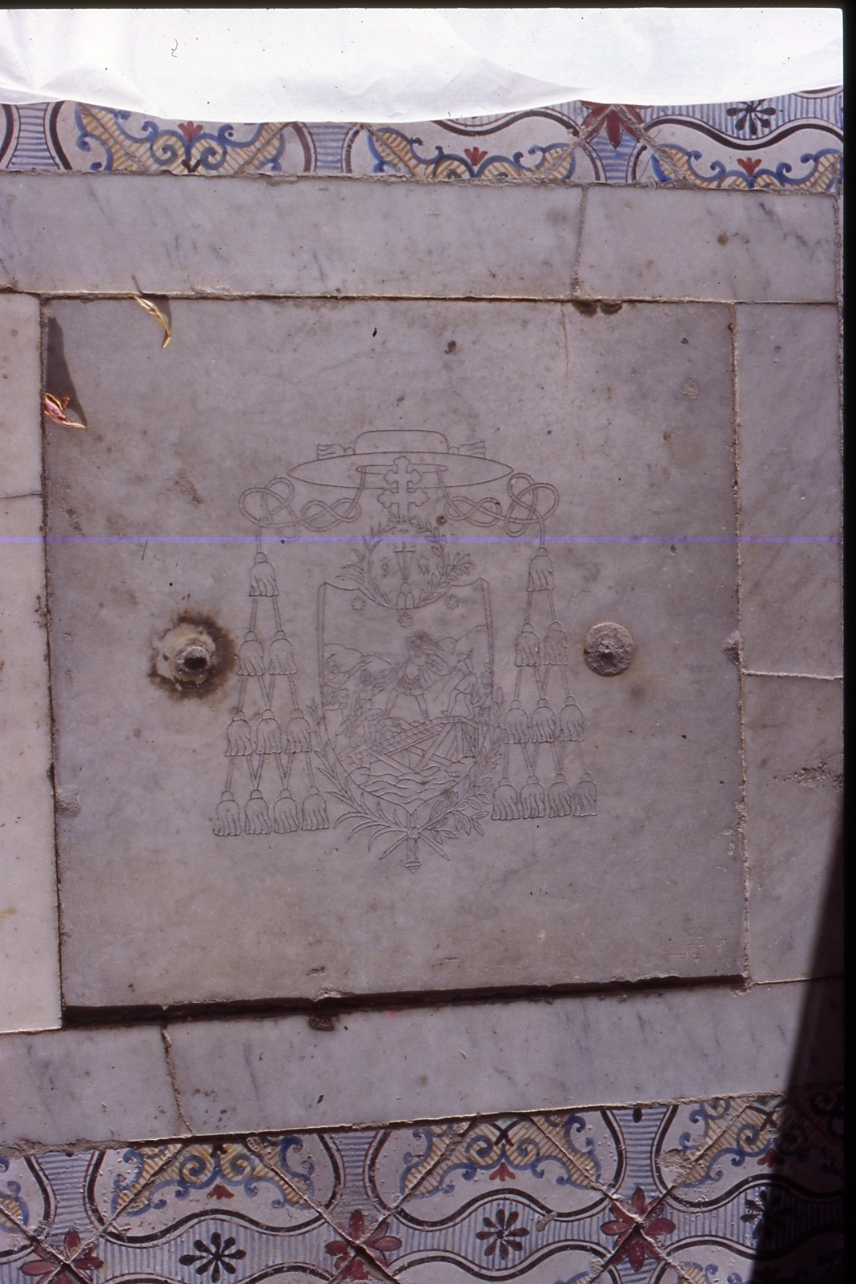 lapide tombale - bottega napoletana (metà sec. XIX)