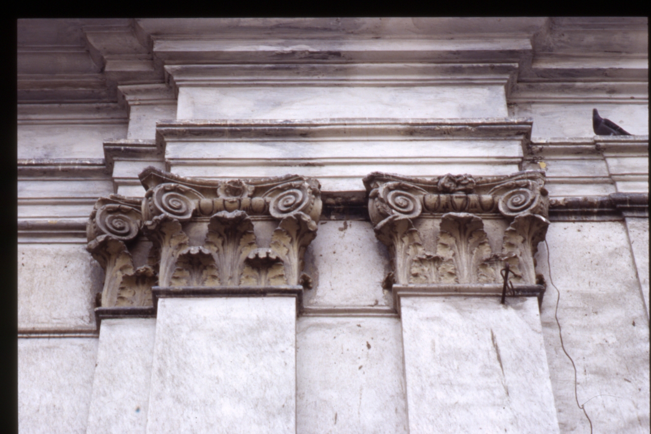 capitello - bottega napoletana (sec. XVIII)