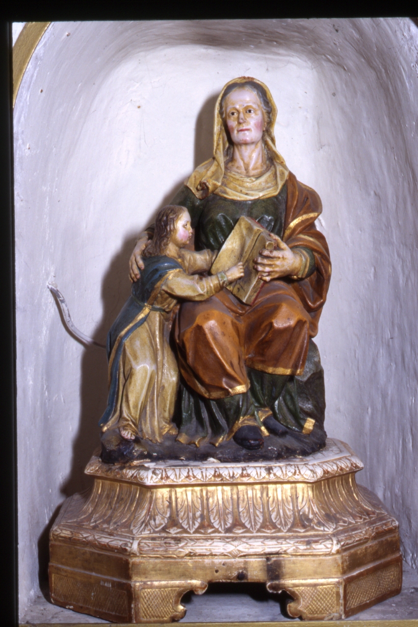 Maria Vergine bambina e Sant'Anna (gruppo scultoreo) - bottega napoletana (metà sec. XIX)