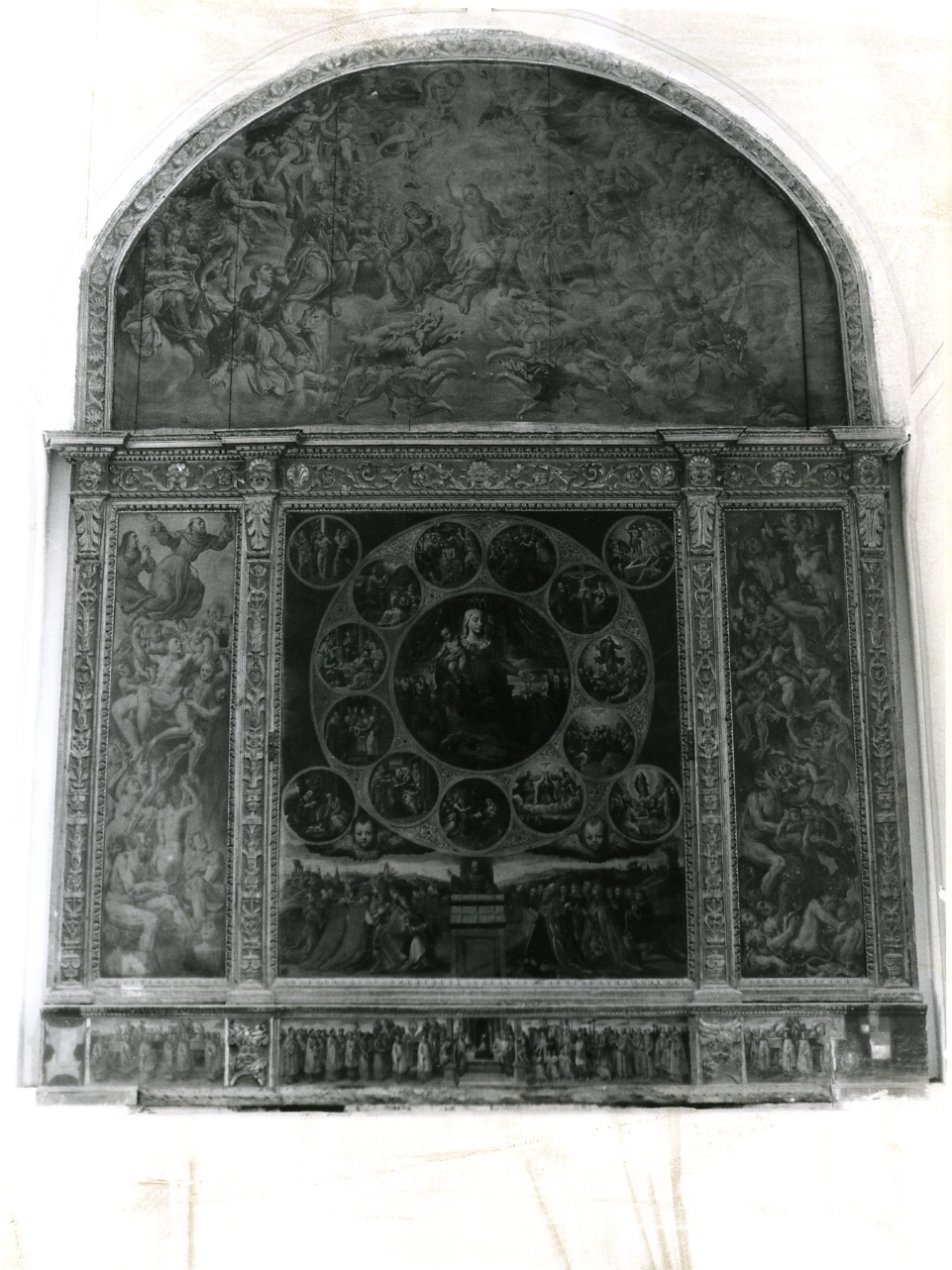 Madonna del Rosario con Bambino/ raffigurazione del Giudizio Universale/ processione di San Gennaro (trittico, insieme) di Curia Michele (sec. XVI)