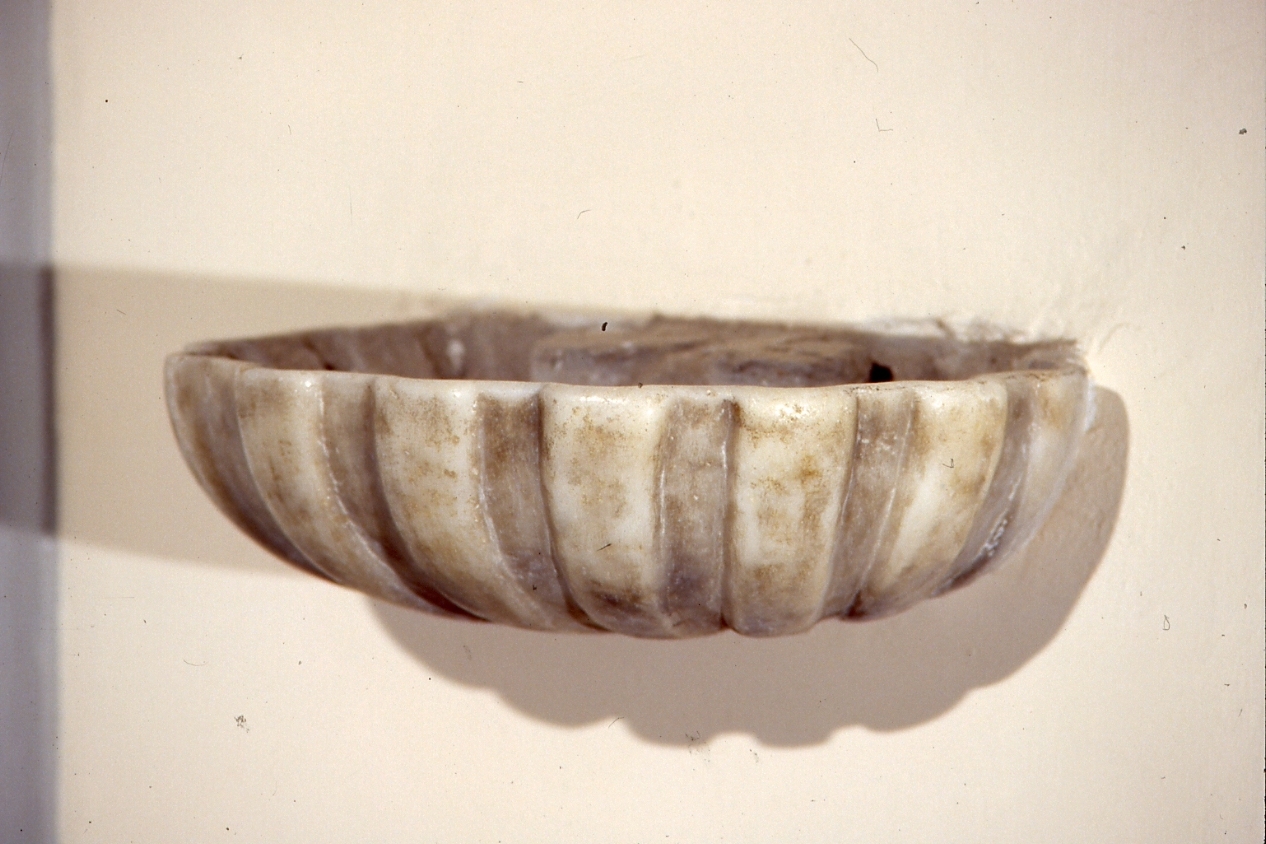 acquasantiera da parete - bottega napoletana (metà sec. XIX)