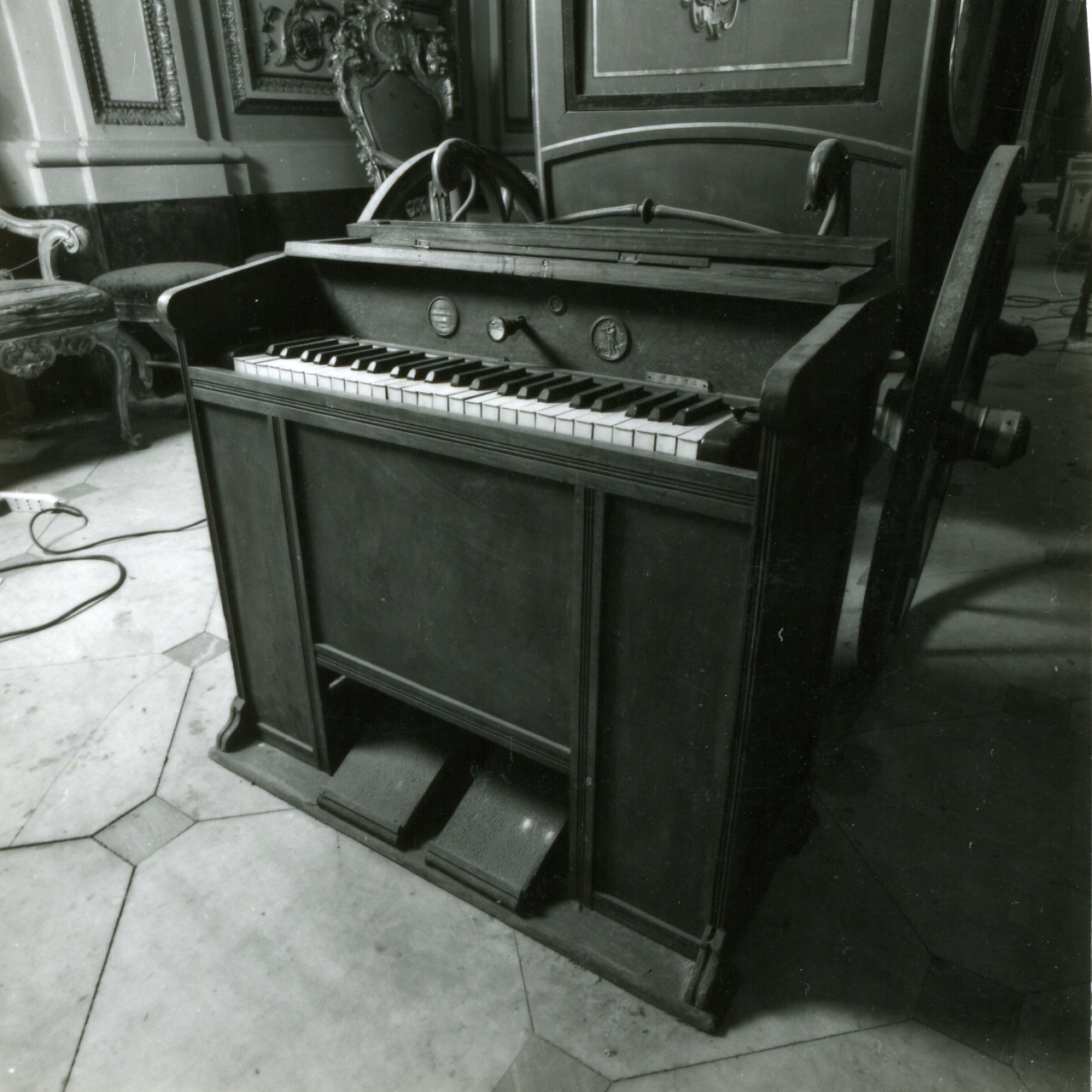 cassa d'organo di Ditta D.G. Tubi (prima metà sec. XX)
