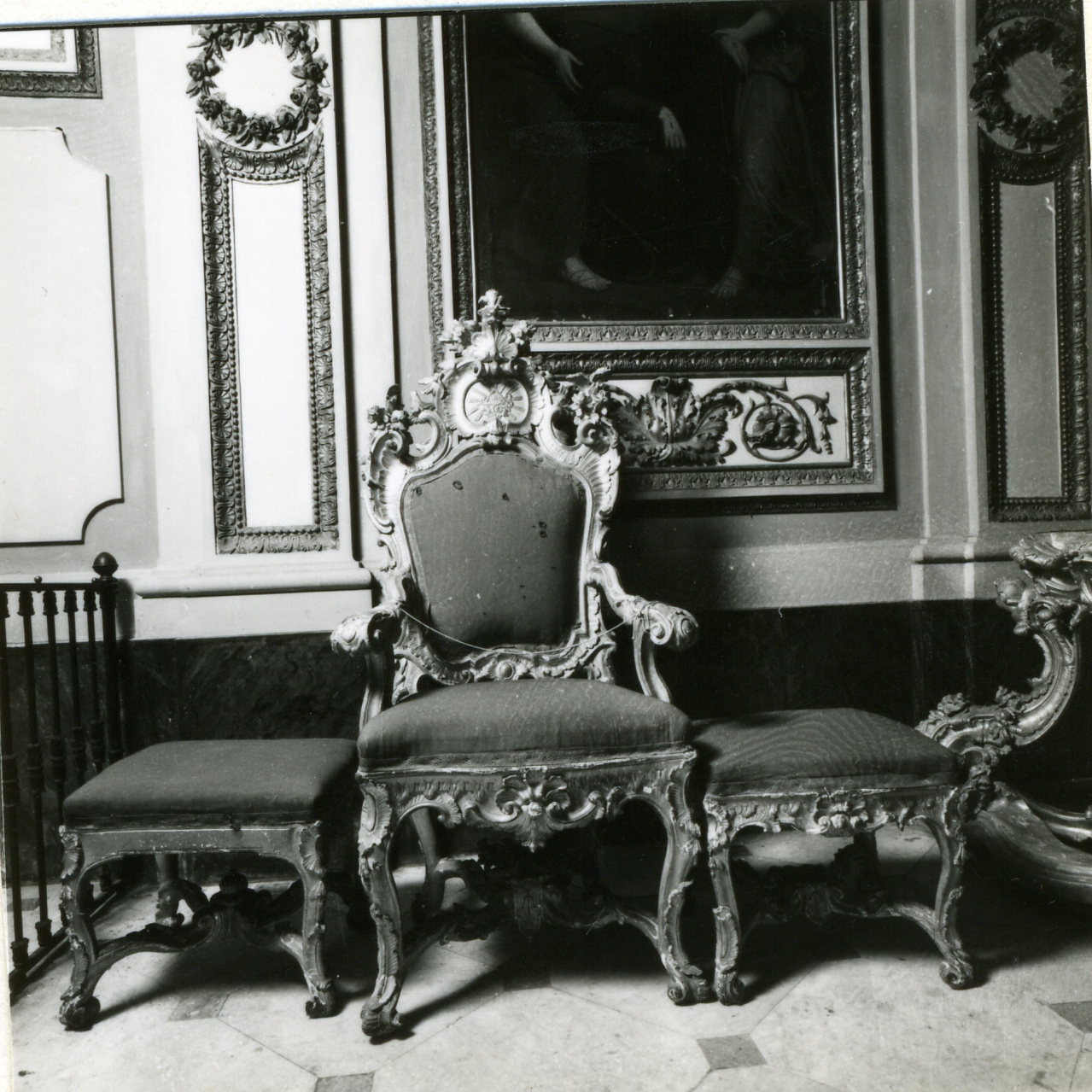 poltrona - da cerimonia, elemento d'insieme - bottega napoletana (metà sec. XVIII)