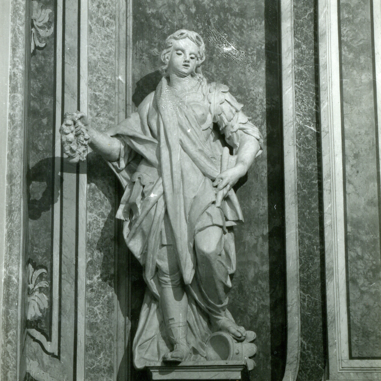 figura allegorica femminile (statua, elemento d'insieme) di Viva Angelo (cerchia) (fine sec. XVIII)