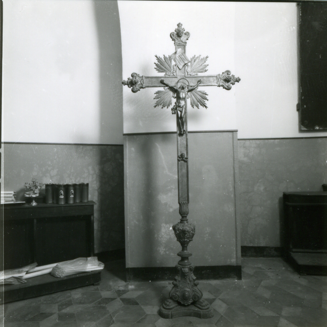 croce d'altare - bottega napoletana (inizio sec. XX)