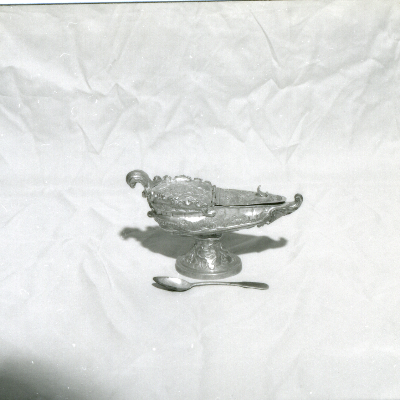 NAVICELLA PORTAINCENSO - A LUCERNA, ELEMENTO D'INSIEME - bottega argentiera napoletana (TERZO QUARTO sec. XVIII)