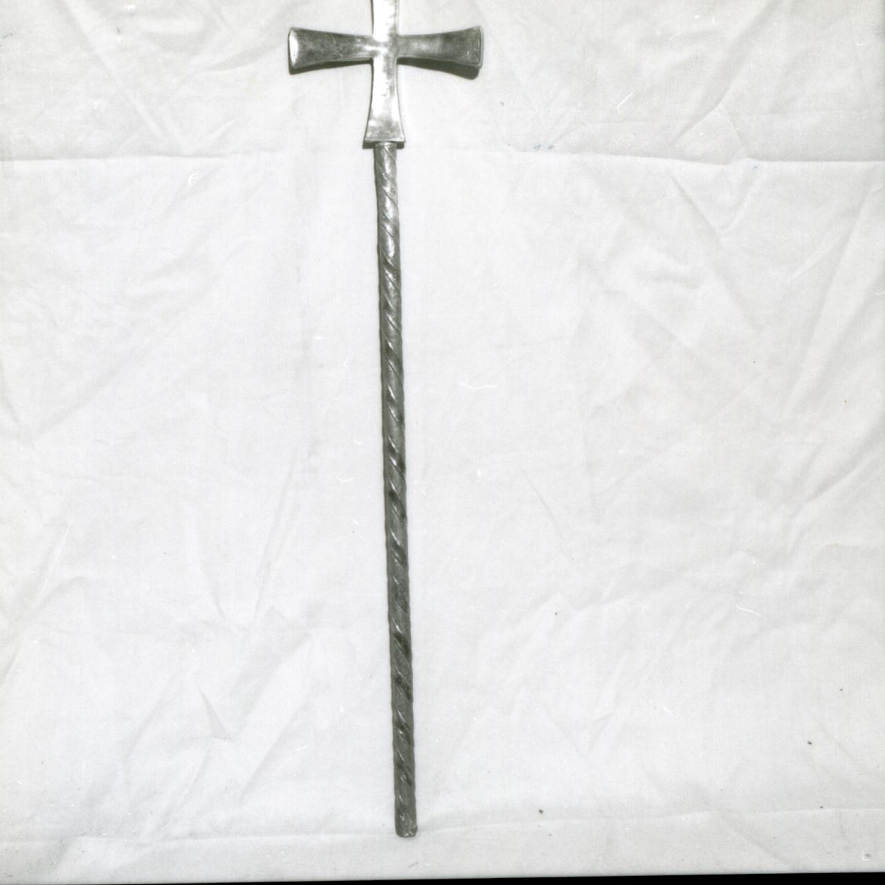 CROCE (ATTRIBUTO ICONOGRAFICO, ELEMENTO D'INSIEME) - bottega argentiera napoletana (Metà sec. XVIII)