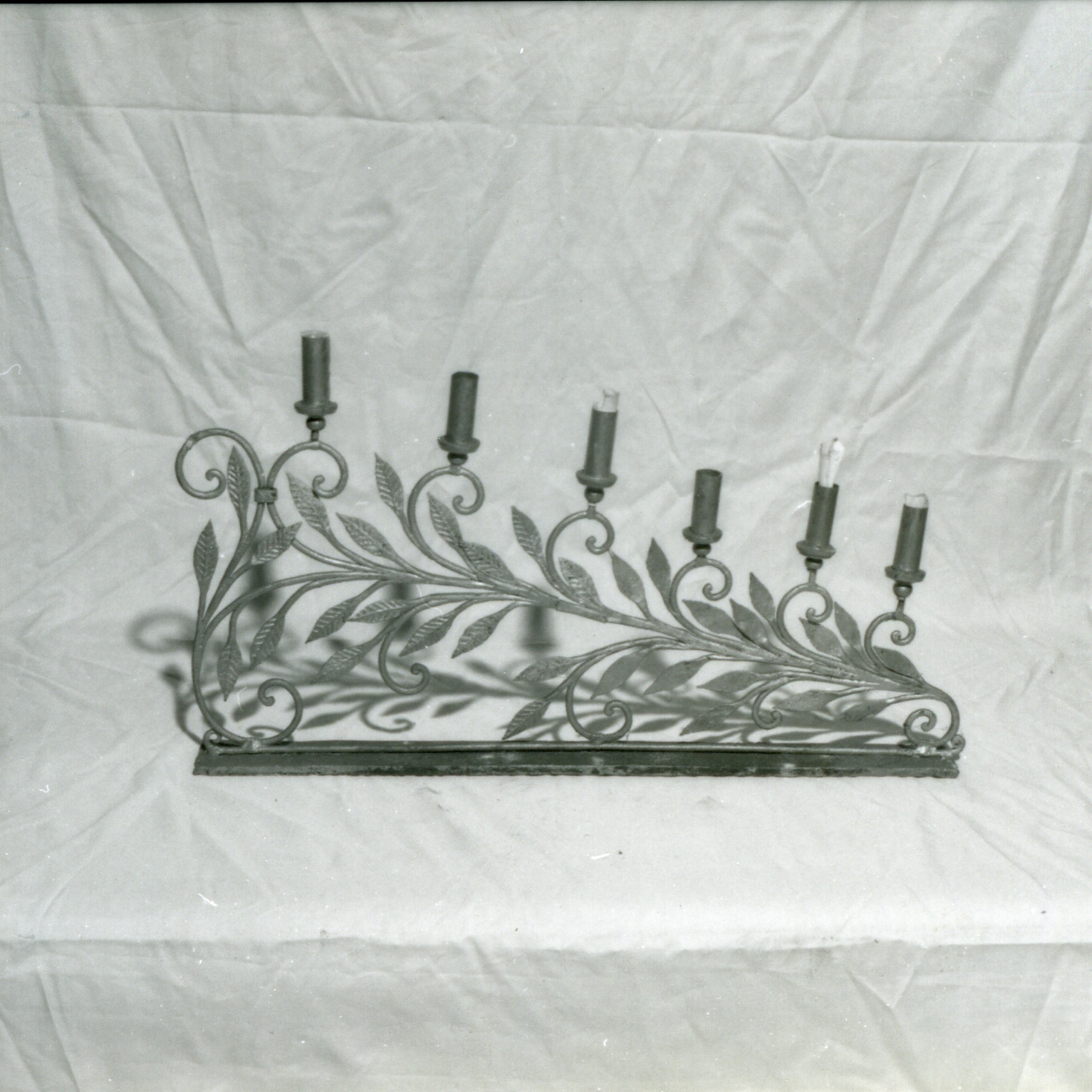 CANDELABRO - A GIARDINETTO - manifattura napoletana (Prima metà sec. XIX)