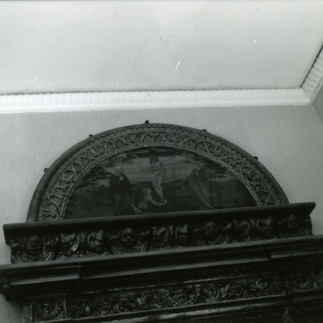 crocifissione (dipinto, elemento d'insieme) - ambito napoletano (metà sec. XVI)