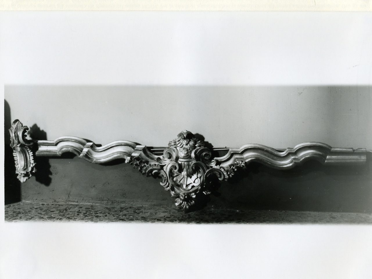 ELEMENTO DI DECORAZIONE, SERIE - manifattura napoletana (Seconda metà sec. XVIII)