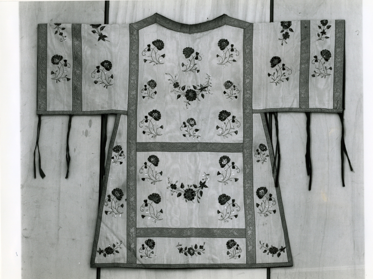 TONACELLA, SERIE - manifattura napoletana (Seconda metà sec. XIX)