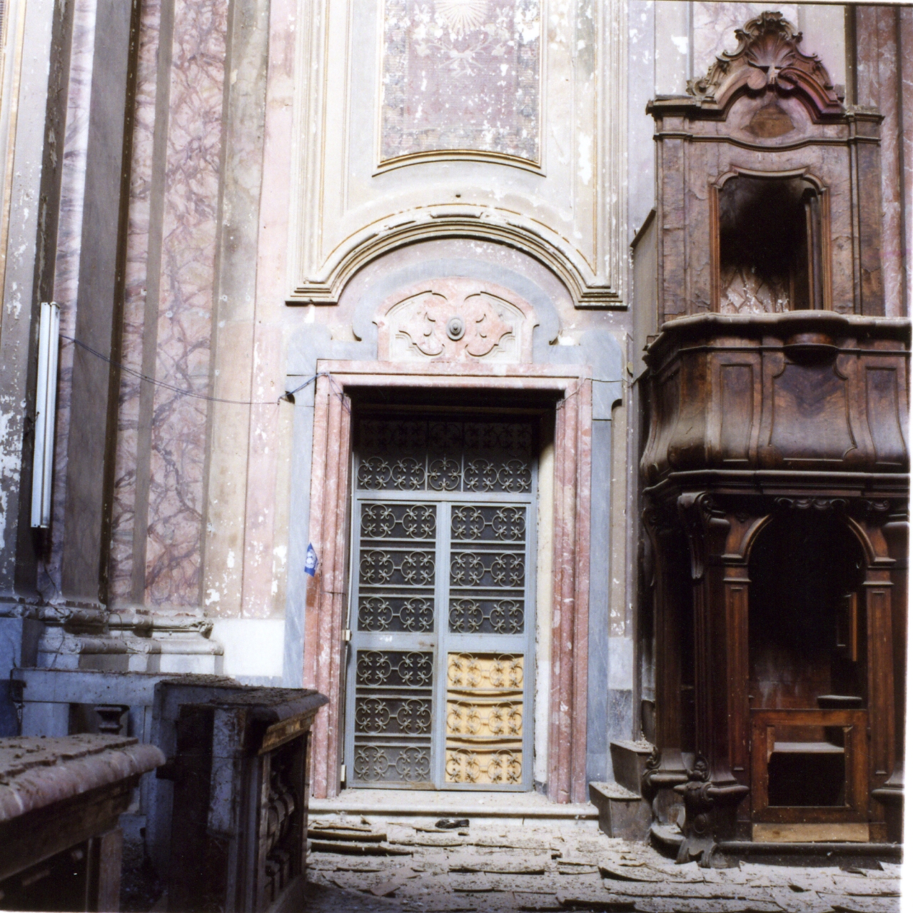 mostra di porta, serie - bottega napoletana (terzo quarto sec. XVII)