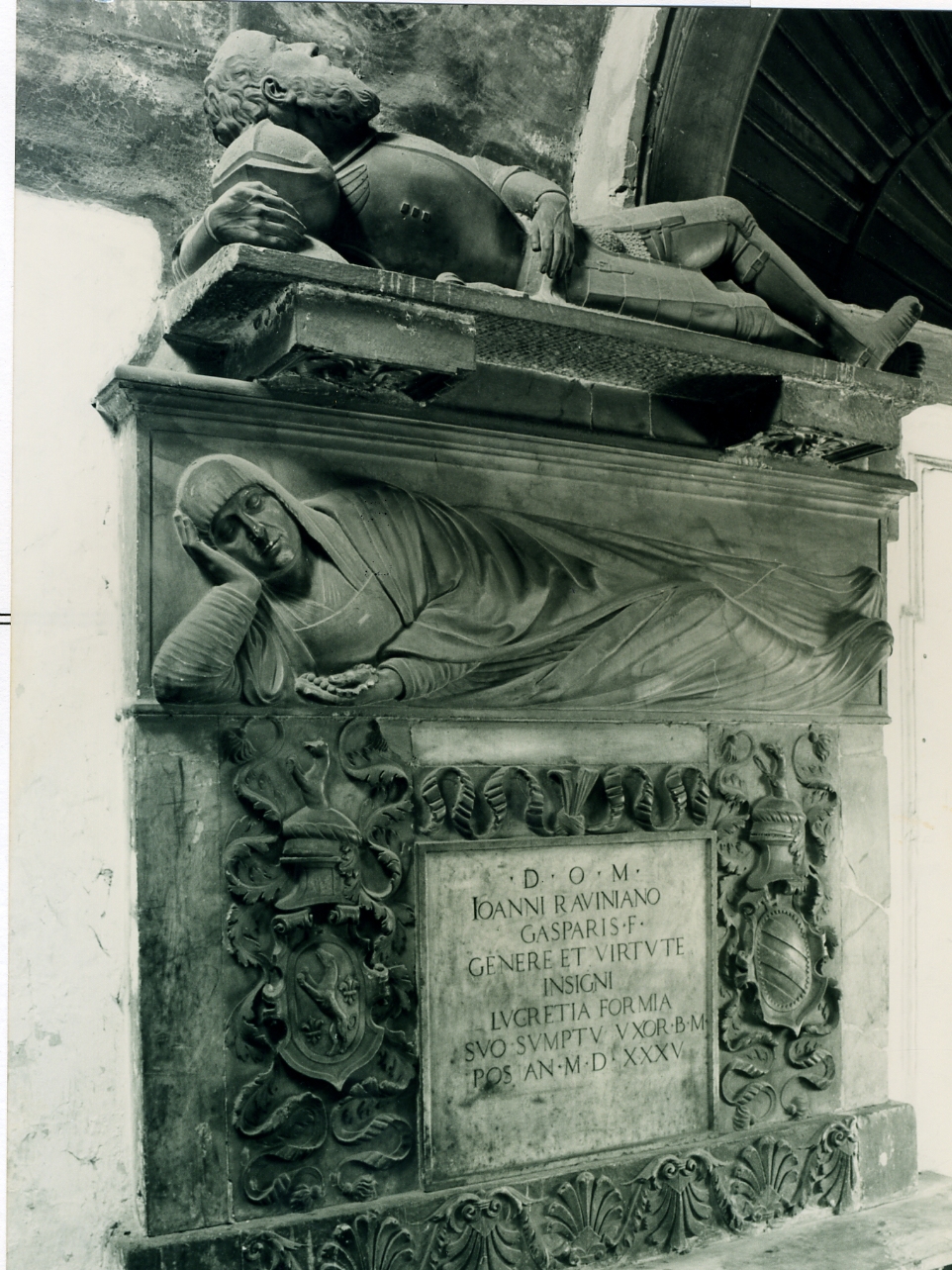 monumento funebre - bottega napoletana (sec. XVI)