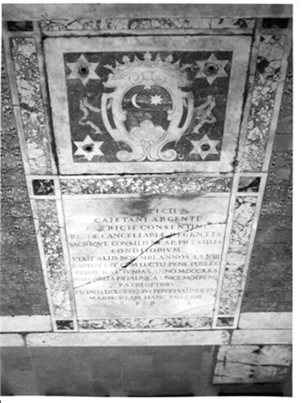 LASTRA TOMBALE - BOTTEGA NAPOLETANA (SECONDO QUARTO sec. XVIII)