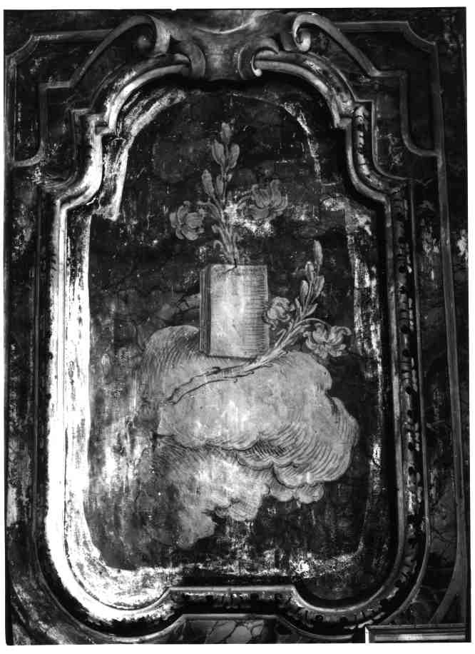 SIMBOLI DELL'IMMACOLATA CONCEZIONE E DELLA PASSIONE DI CRISTO (DECORAZIONE PLASTICO-PITTORICA, COMPLESSO DECORATIVO) - AMBITO NAPOLETANO (Metà sec. XVIII)