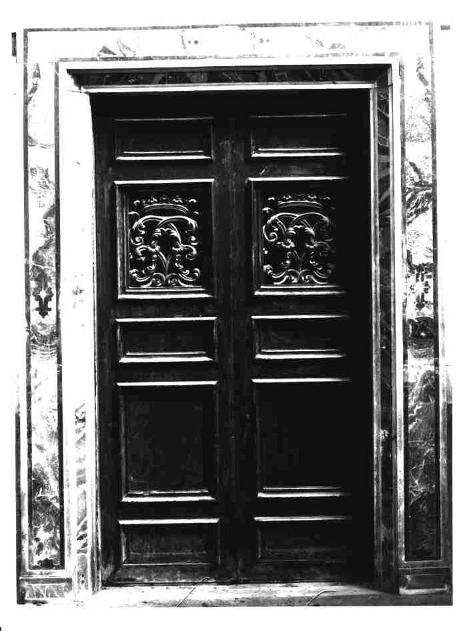 porta - a due battenti - bottega napoletana (primo quarto sec. XVIII)