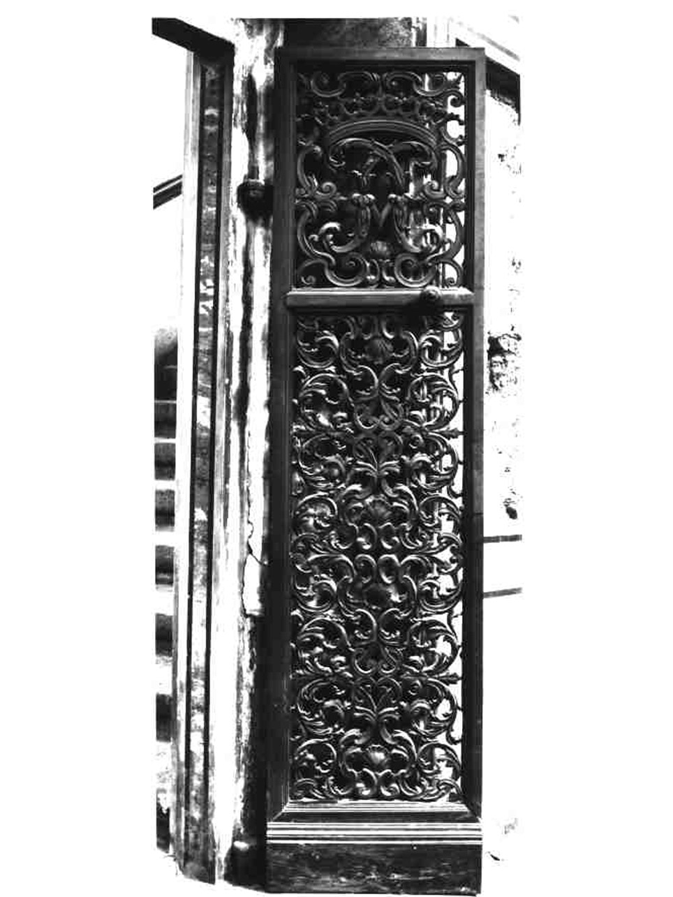 porta - a due battenti - bottega napoletana (prima metà sec. XVIII)