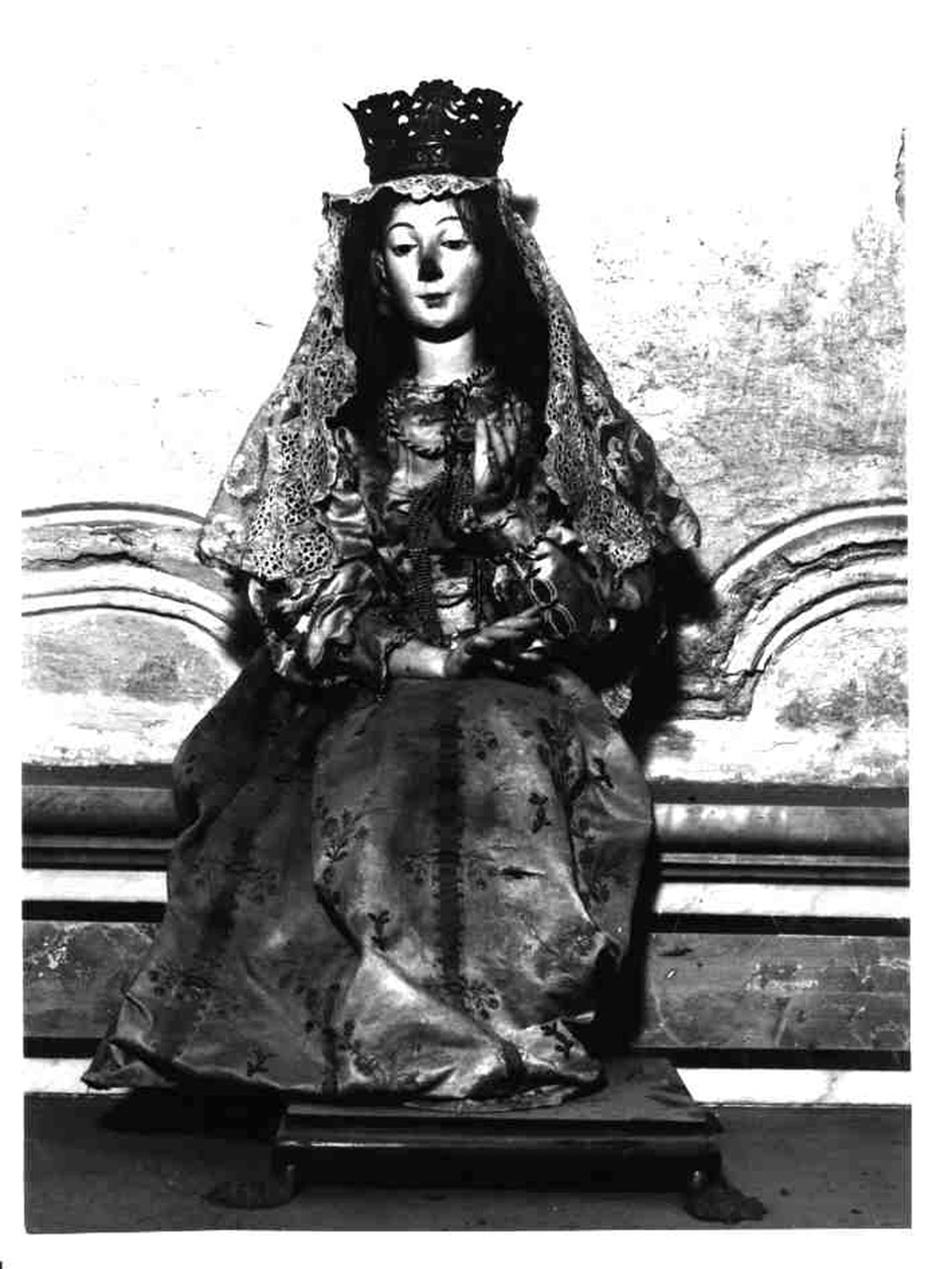 Madonna (statuetta) - bottega napoletana (prima metà sec. XVIII)
