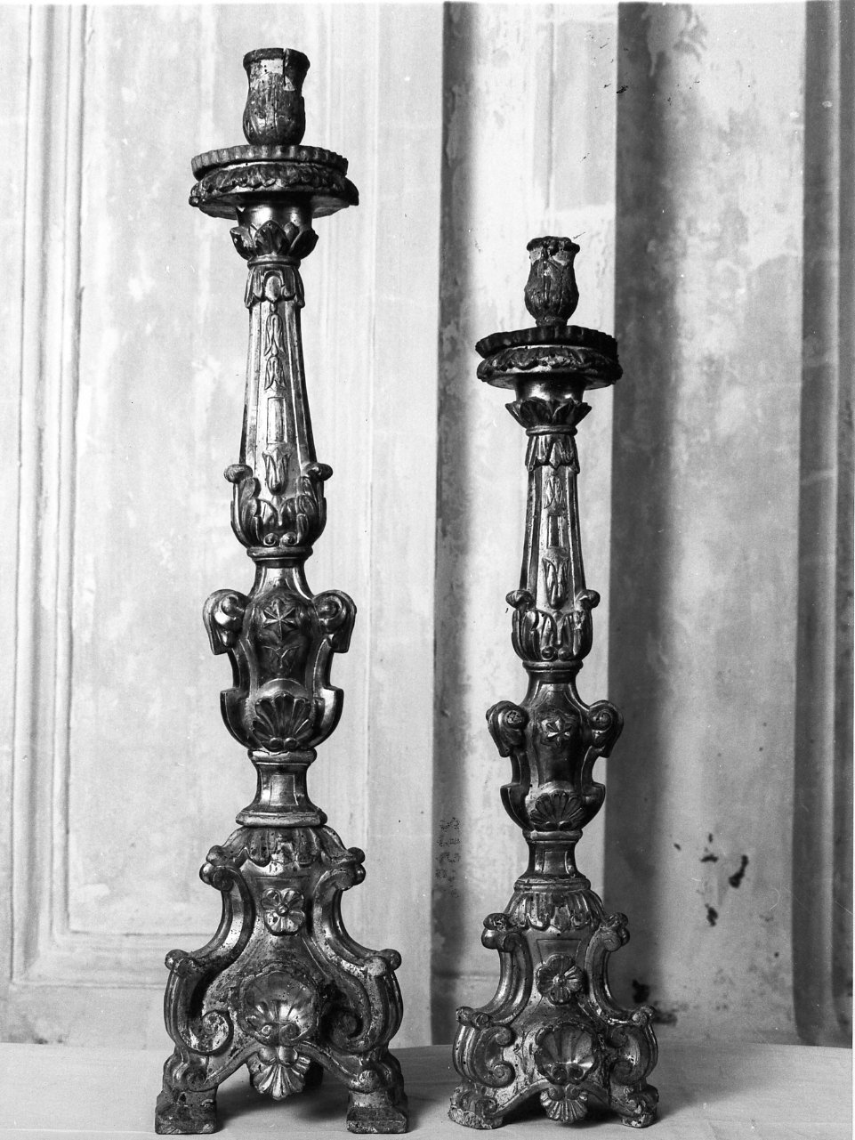 candeliere d'altare, serie - bottega campana (seconda metà sec. XIX)