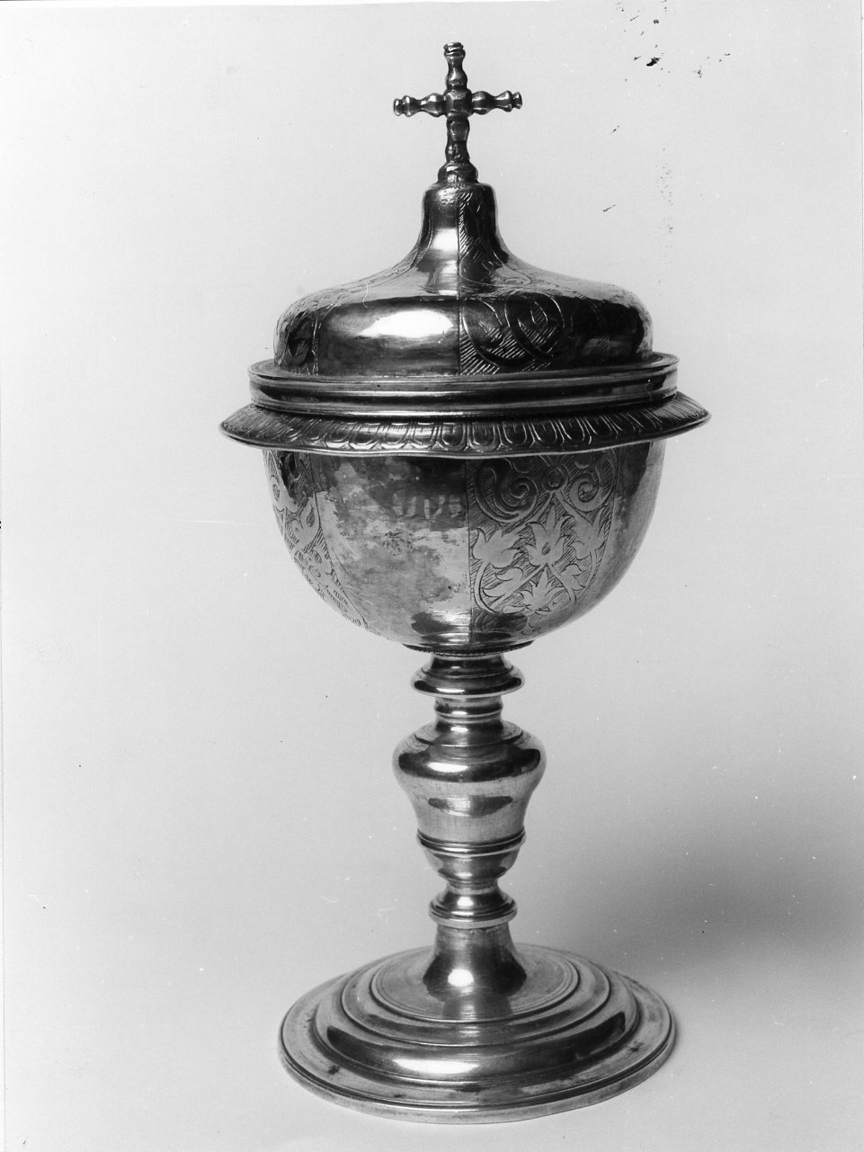 pisside - bottega napoletana (seconda metà sec. XVIII)