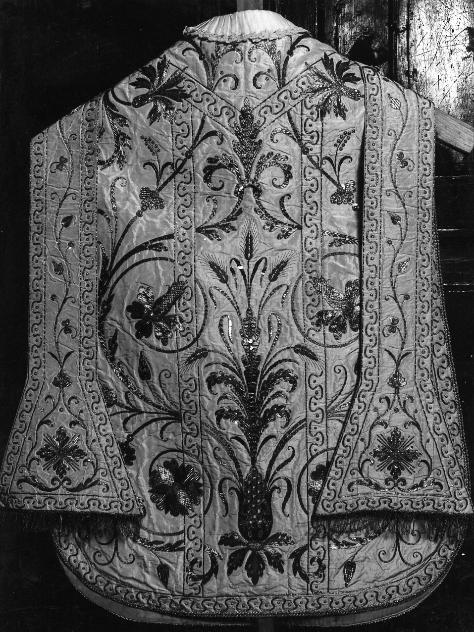 paramento liturgico, insieme - manifattura campana (seconda metà sec. XIX)