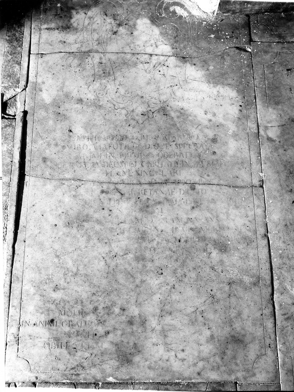 lastra tombale - bottega campana (prima metà sec. XIX)