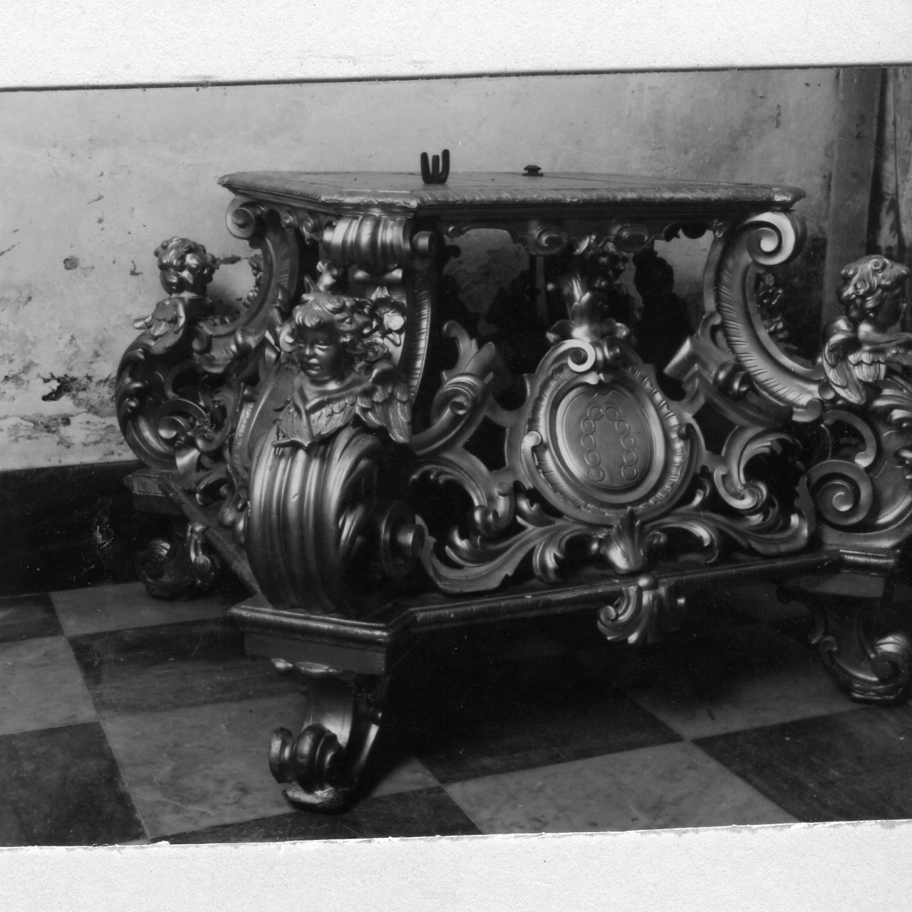 base processionale - bottega campana (sec. XX)