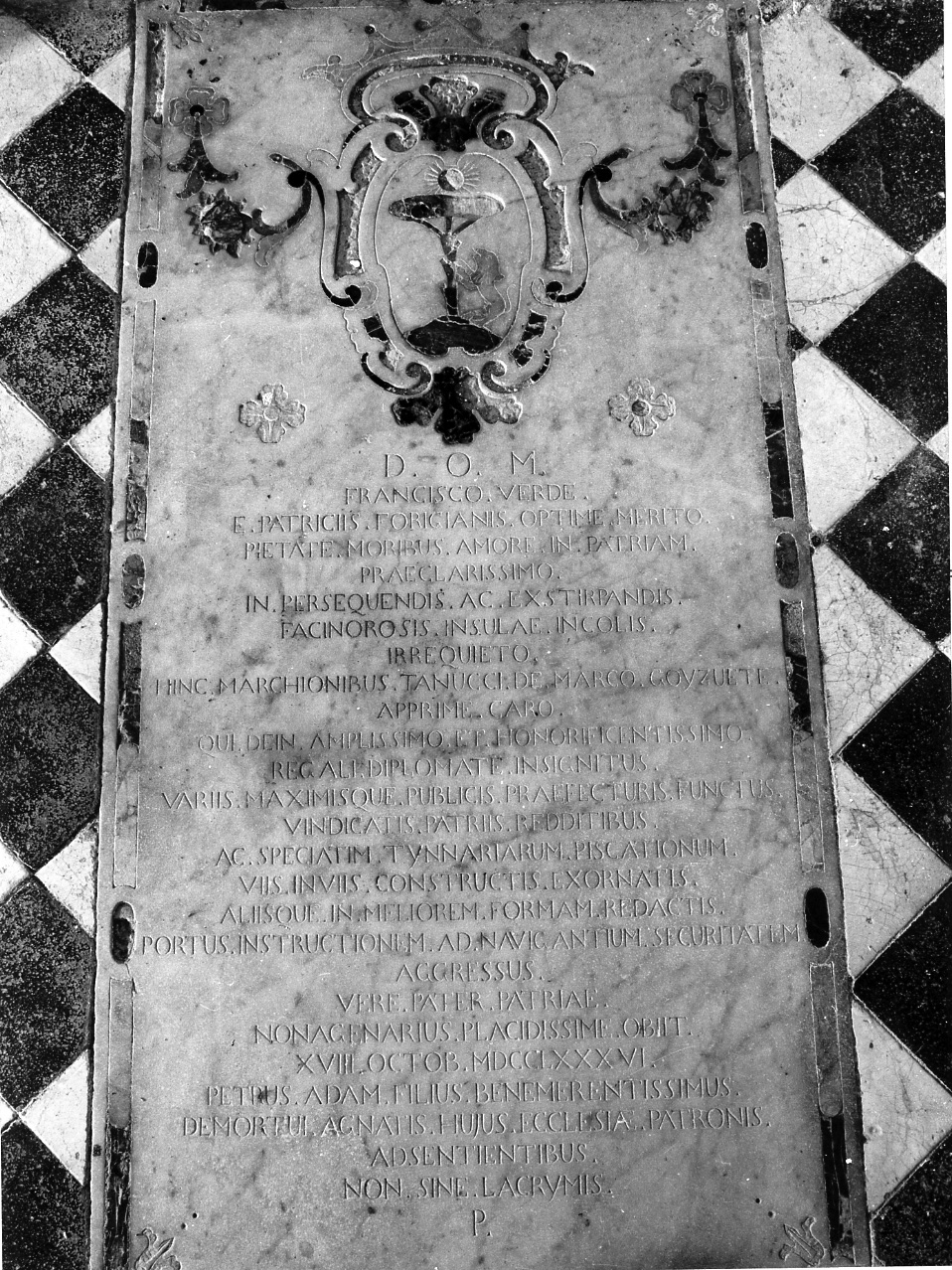 lastra tombale - bottega campana (ultimo quarto sec. XVIII)