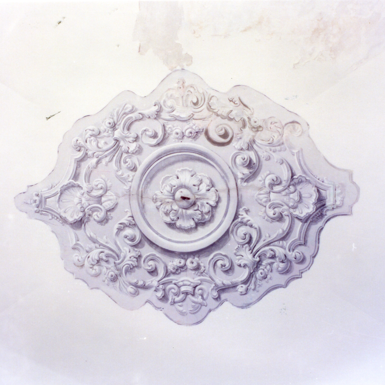 motivi decorativi floreali (decorazione plastica) - bottega napoletana (primo quarto sec. XX)