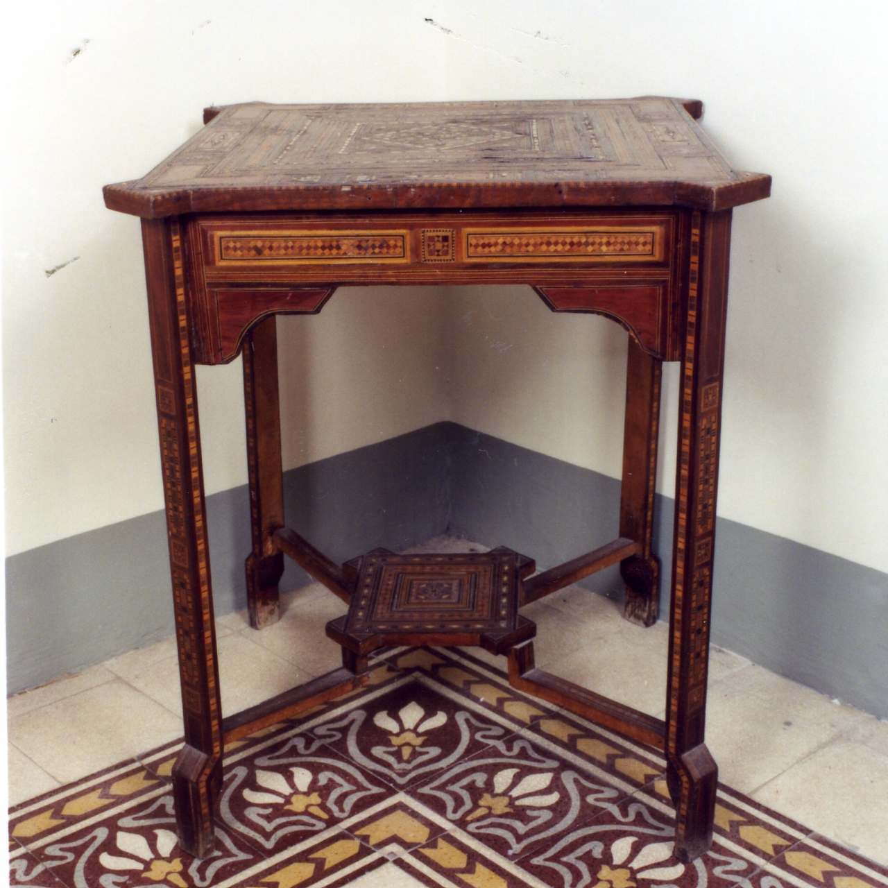 tavolo - bottega napoletana (seconda metà sec. XIX)