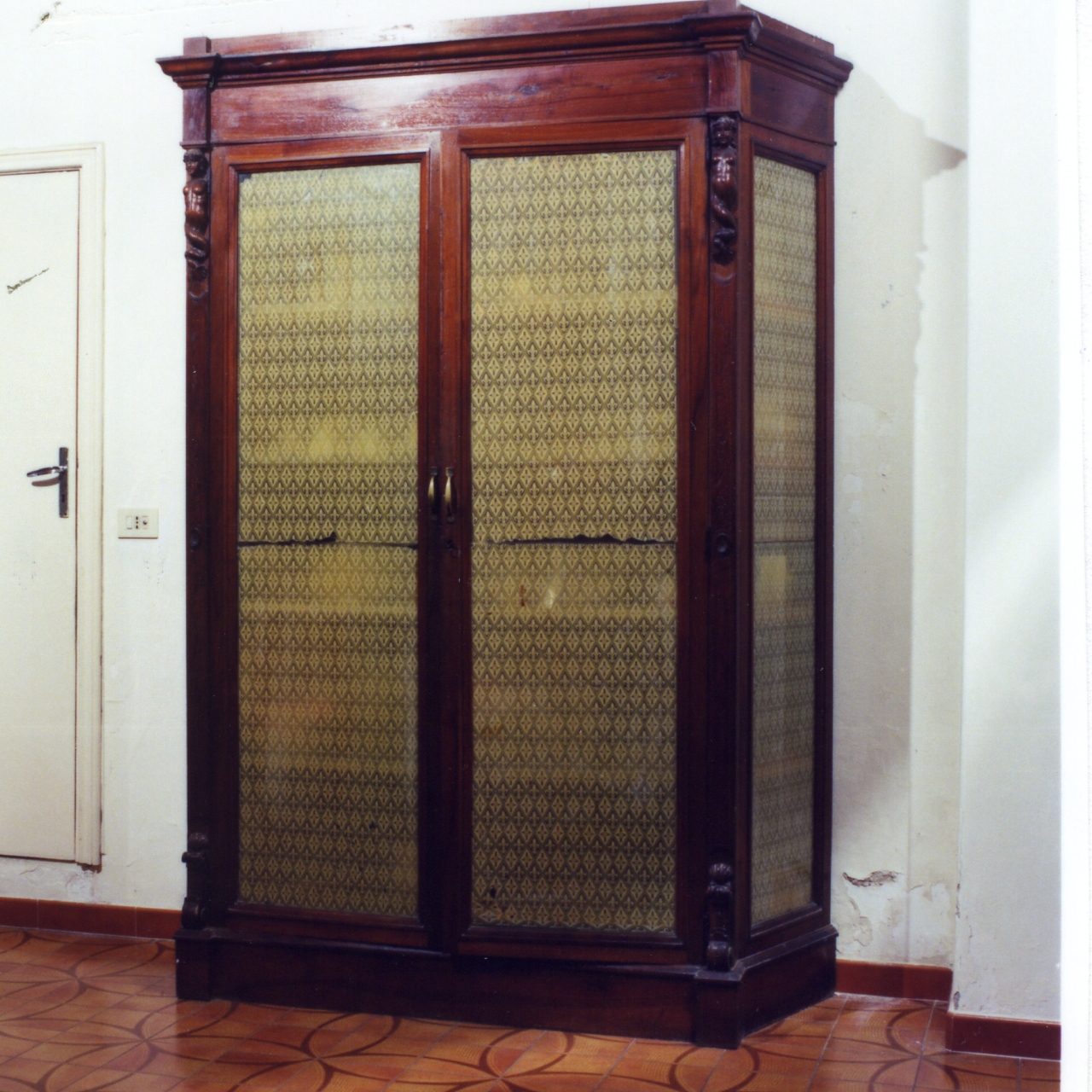 armadio - bottega napoletana (primo quarto sec. XX)