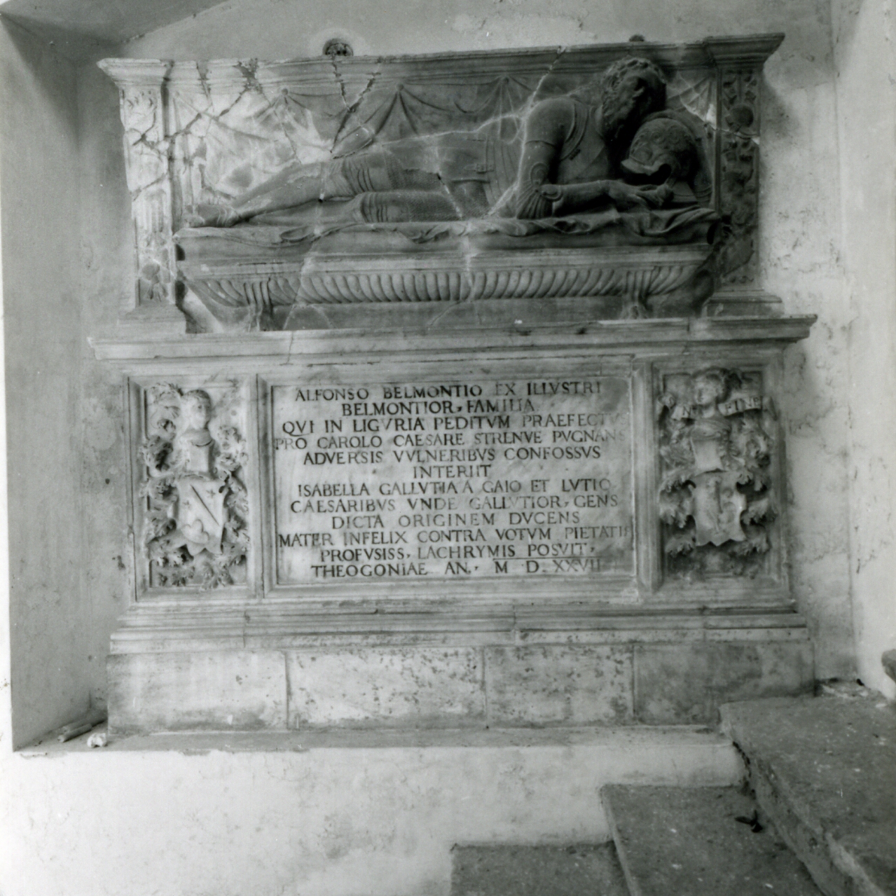 monumento funebre - bottega napoletana (sec. XVI)