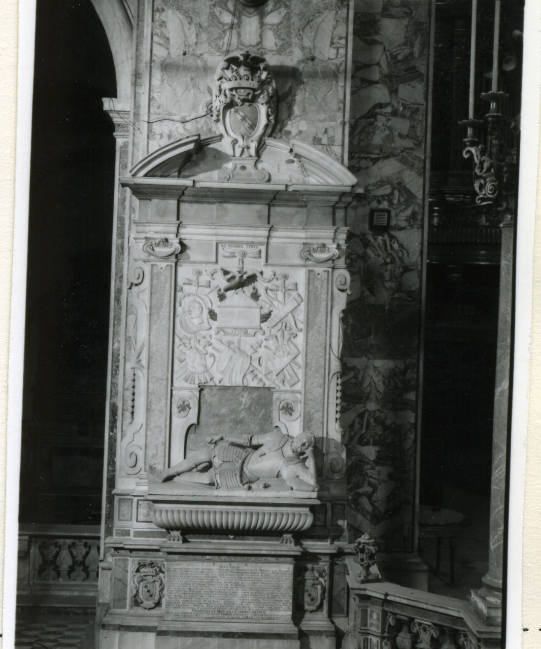 monumento funebre di Fanzago Cosimo (cerchia) (sec. XVII)