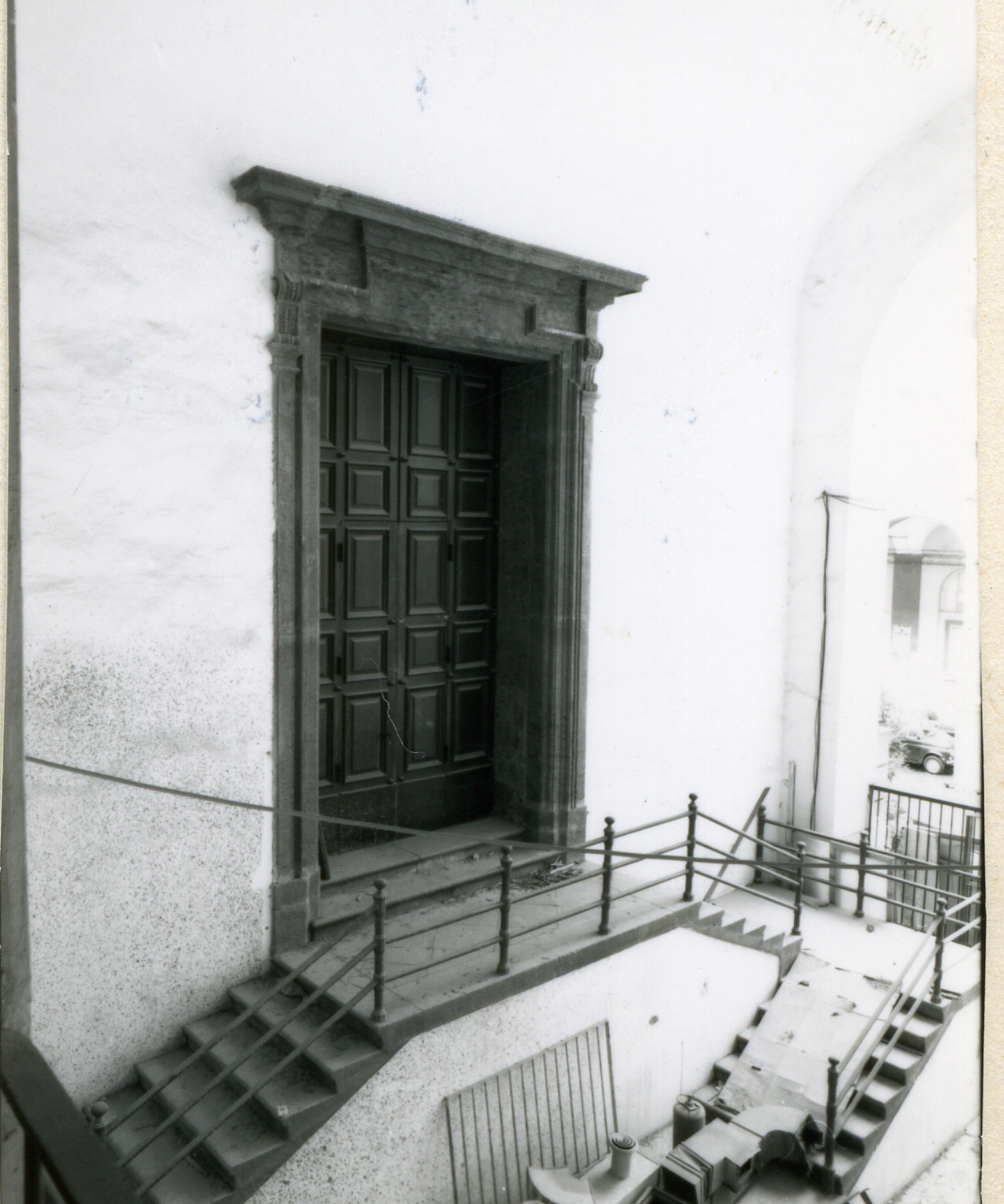 mostra di portale - bottega napoletana (seconda metà sec. XVI)