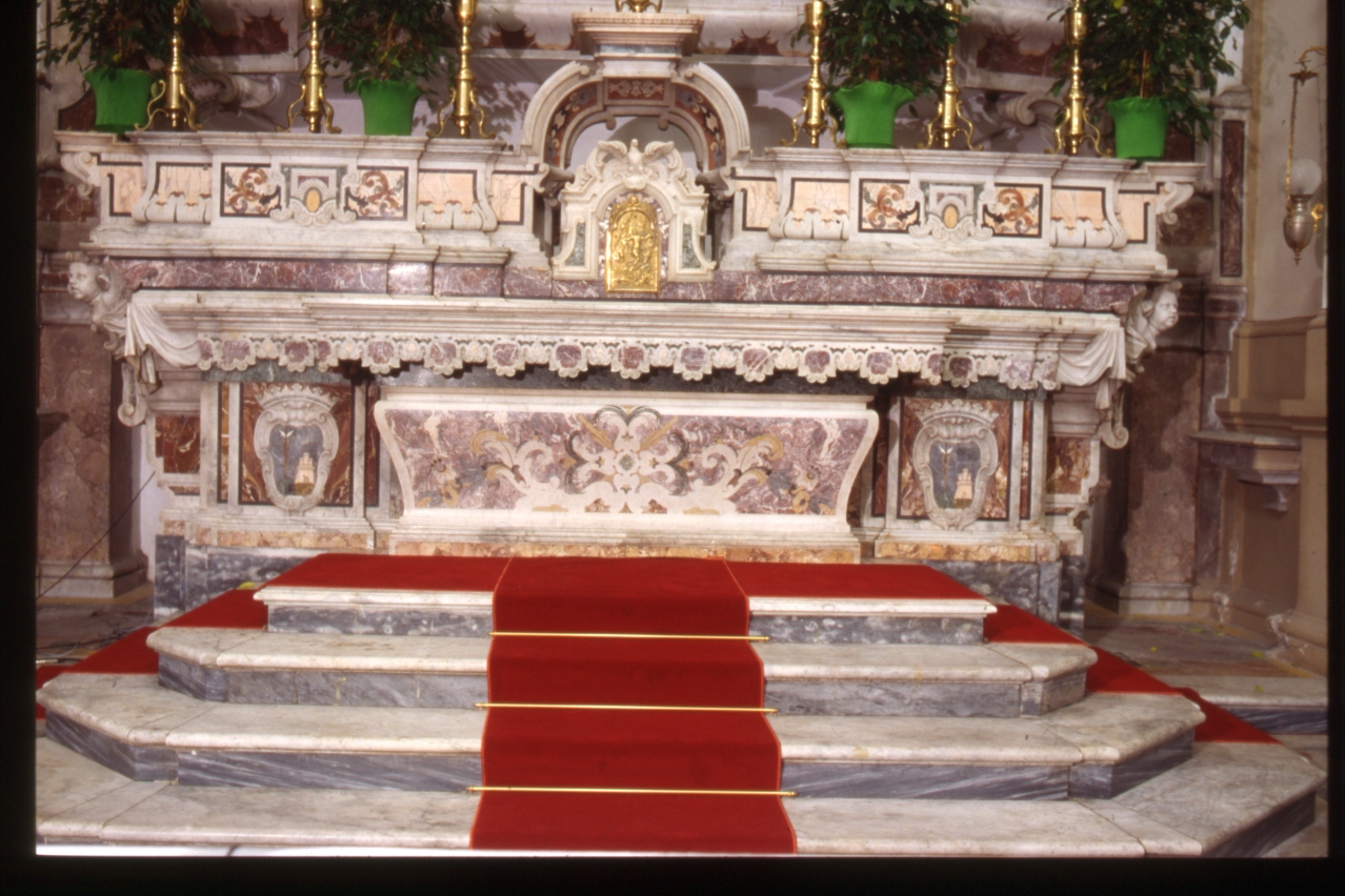 altare maggiore, complesso decorativo di Vaccaro Domenico Antonio (sec. XVIII)