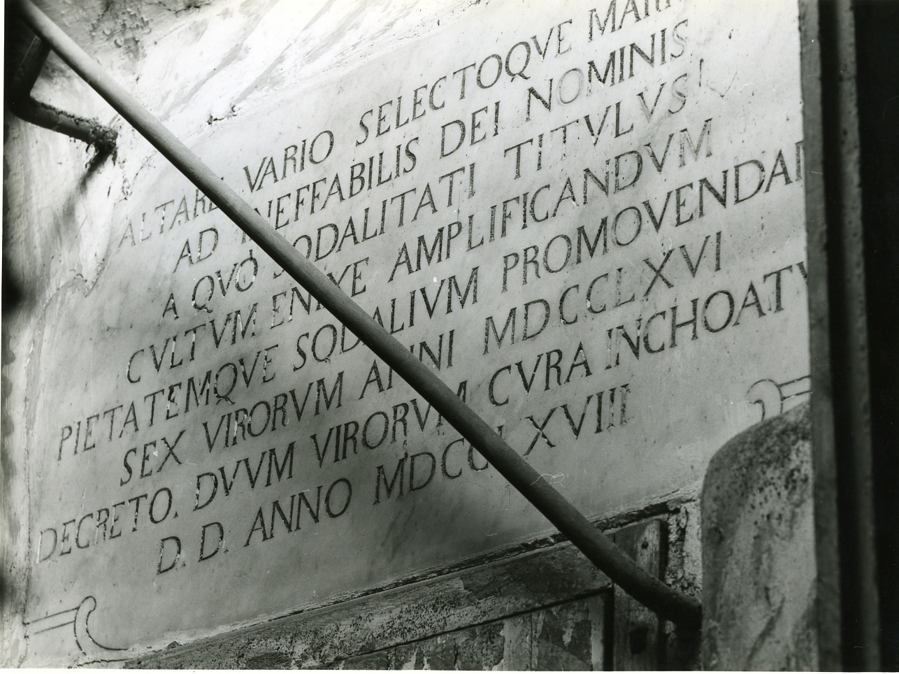 LAPIDE COMMEMORATIVA - ambito napoletano (TERZO QUARTO sec. XVIII)