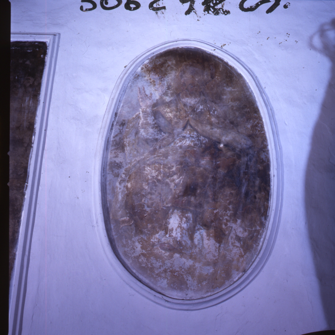 Santo vescovo (dipinto, elemento d'insieme) - ambito napoletano (primo quarto sec. XVIII)