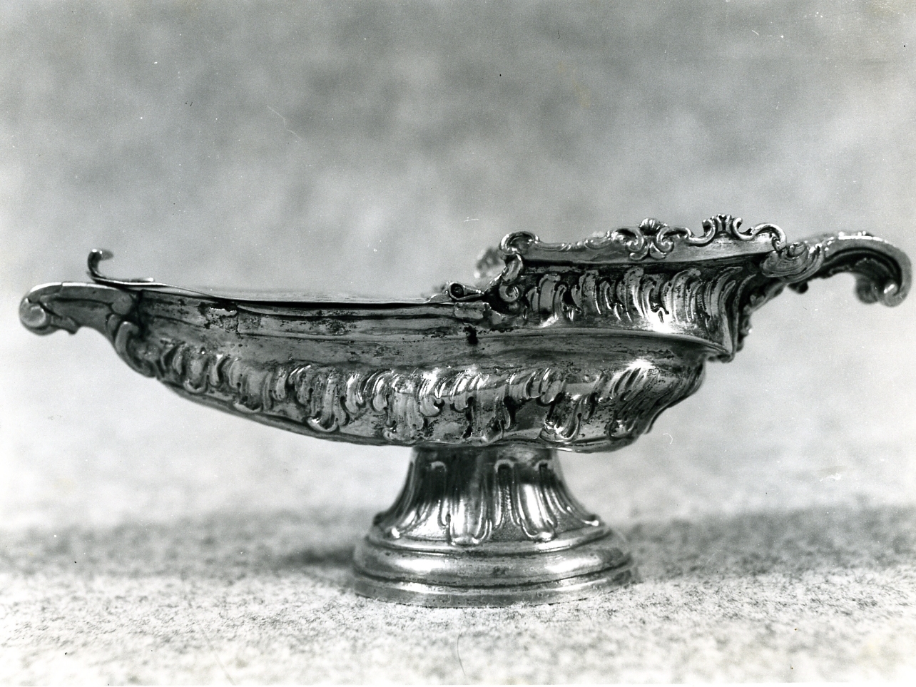 navicella portaincenso - bottega napoletana (metà sec. XVIII)