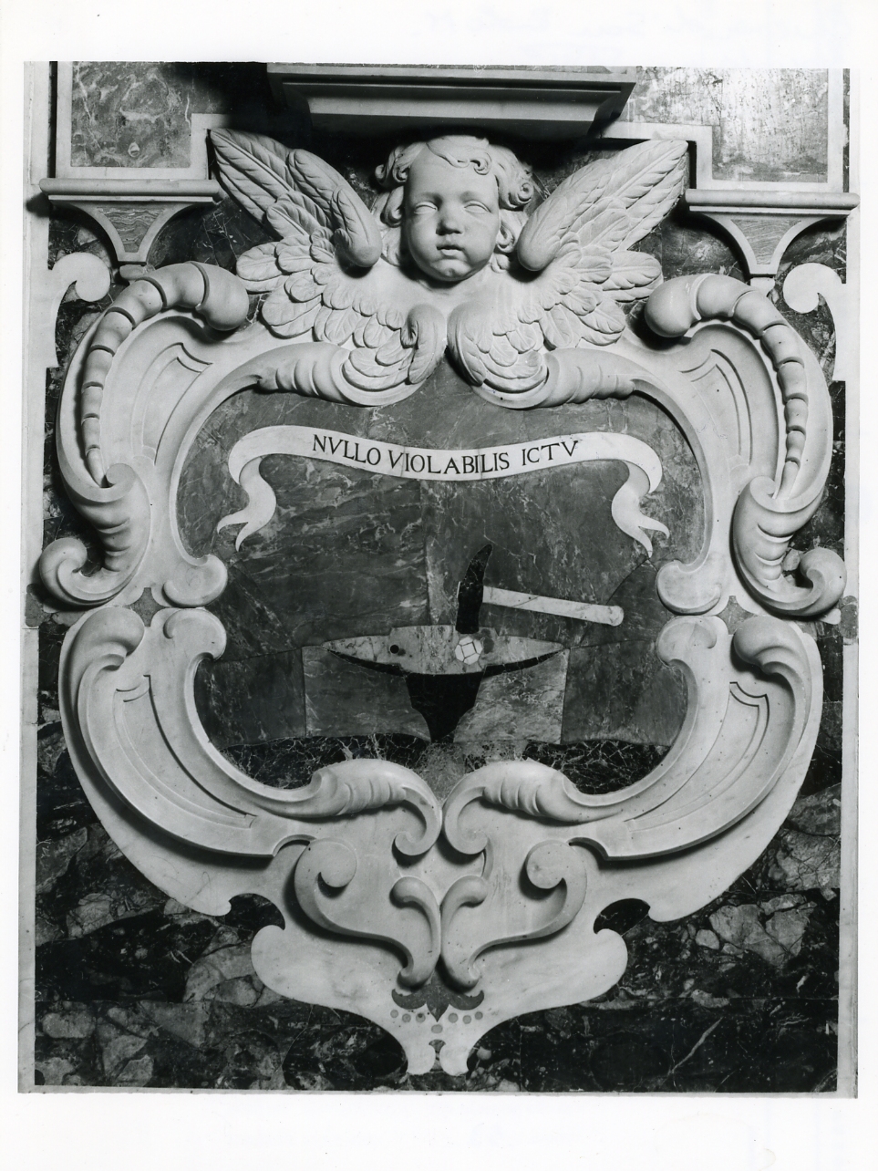 simboli mariani (rilievo, serie) di Falcone Andrea (bottega) (sec. XVIII)